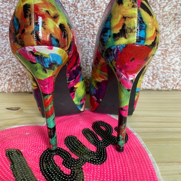 STEVE MADDEN NALA FLORAL PLATFORM PUMP Sz 8 - Picture 6 of 11